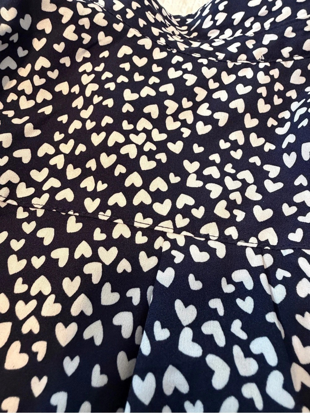 Adrienne Vittadini Heart Print Button Down Shirt in Blue & white Like New - Picture 7 of 11